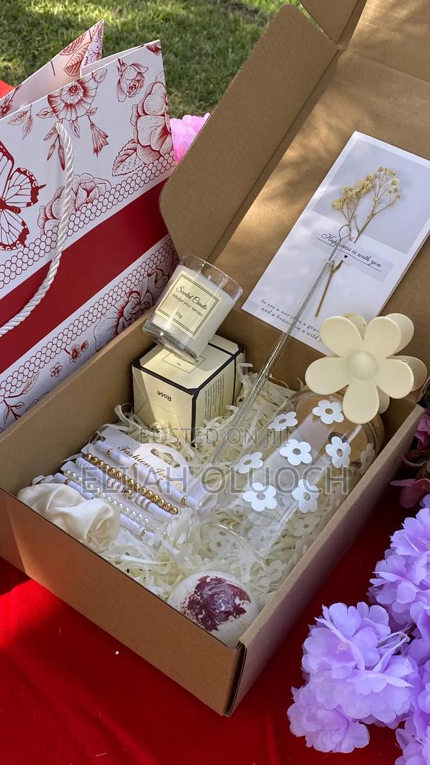 Hot Valentines Ladies Gift Set - thumbnail 3