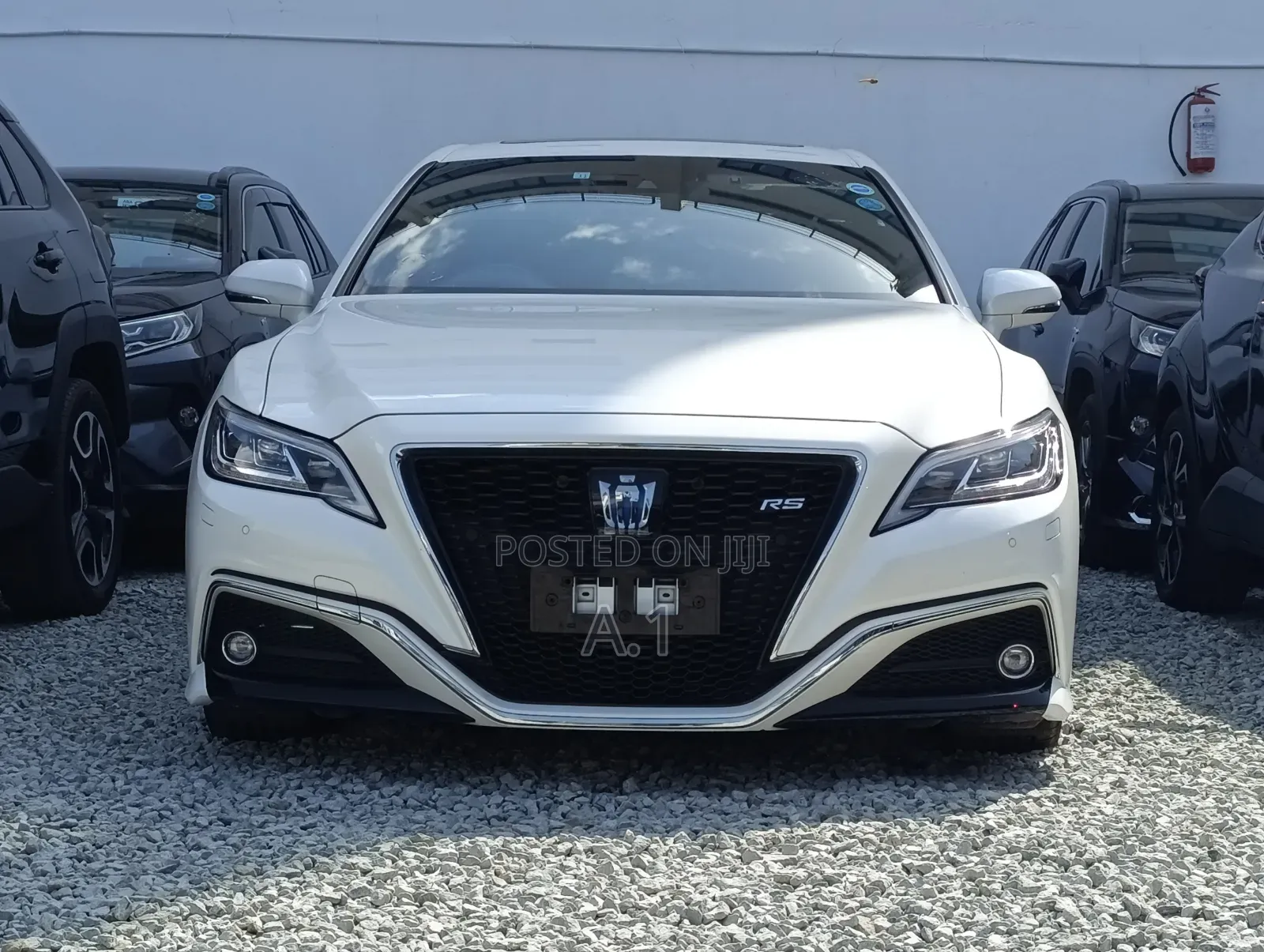 Toyota Crown 2019 White