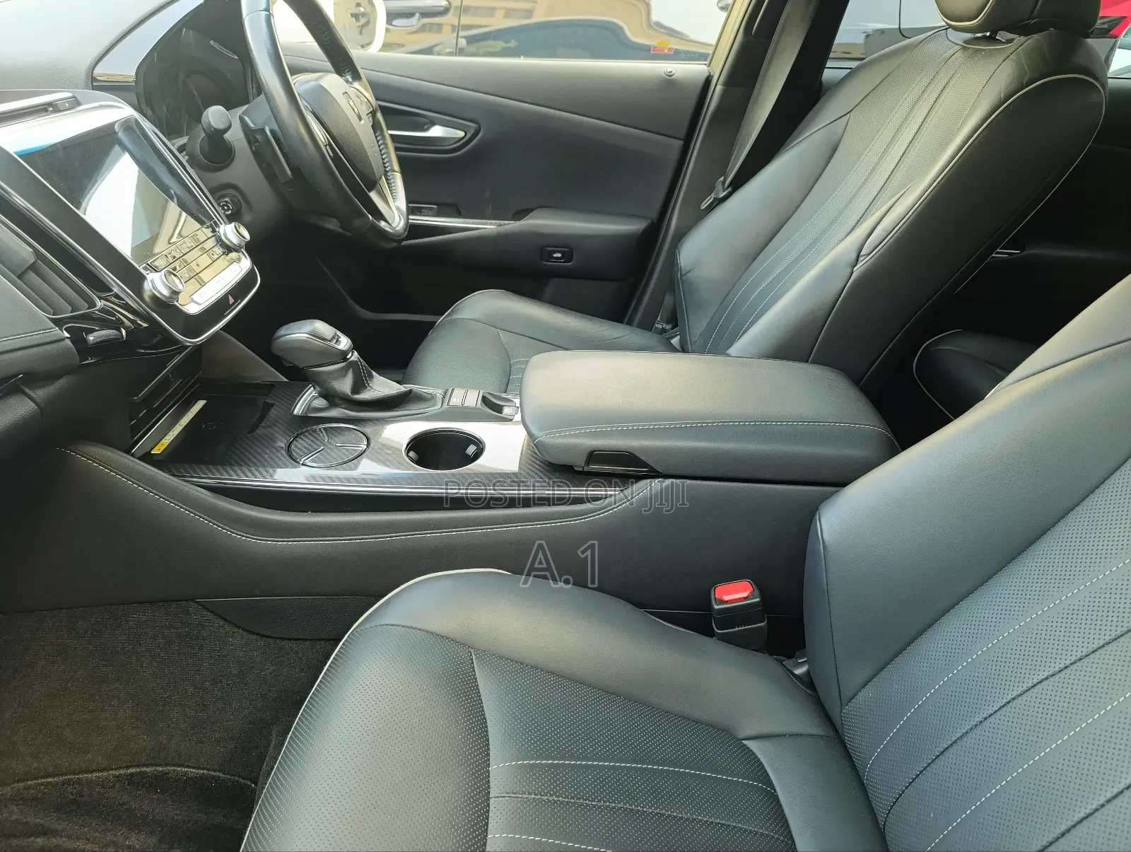 Toyota Crown 2019 White