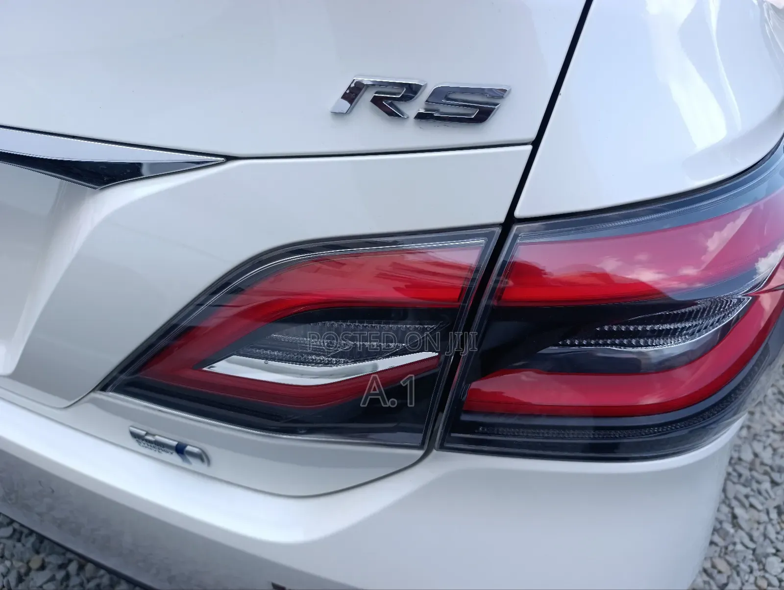 Toyota Crown 2019 White