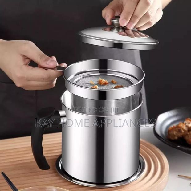 Oil Filter / Sieve Capacity: About 1.4ltres - thumbnail 3