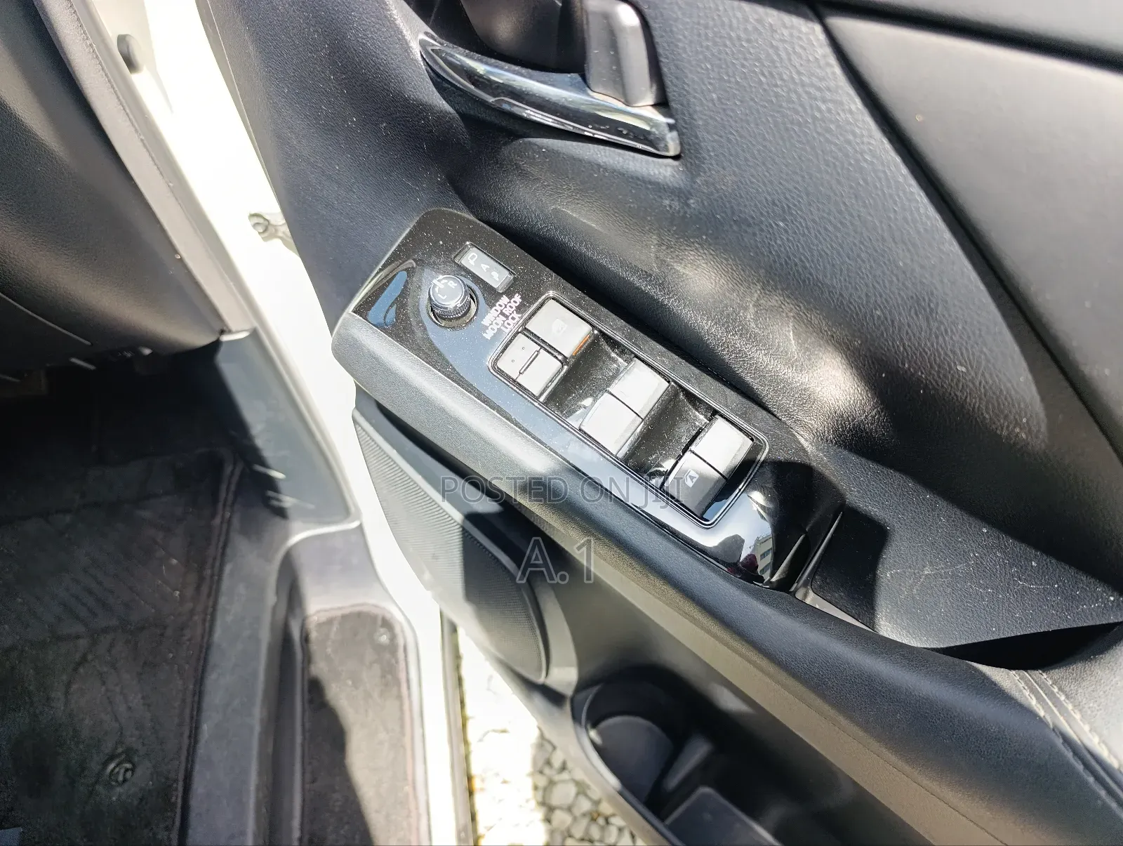 Toyota Vellfire 2019 White