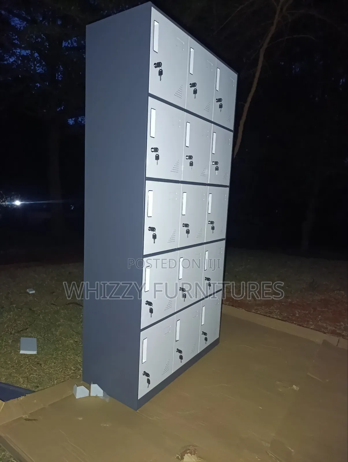 High Quality 15door Cabinet