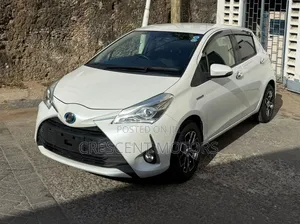 Toyota Vitz 2018 White