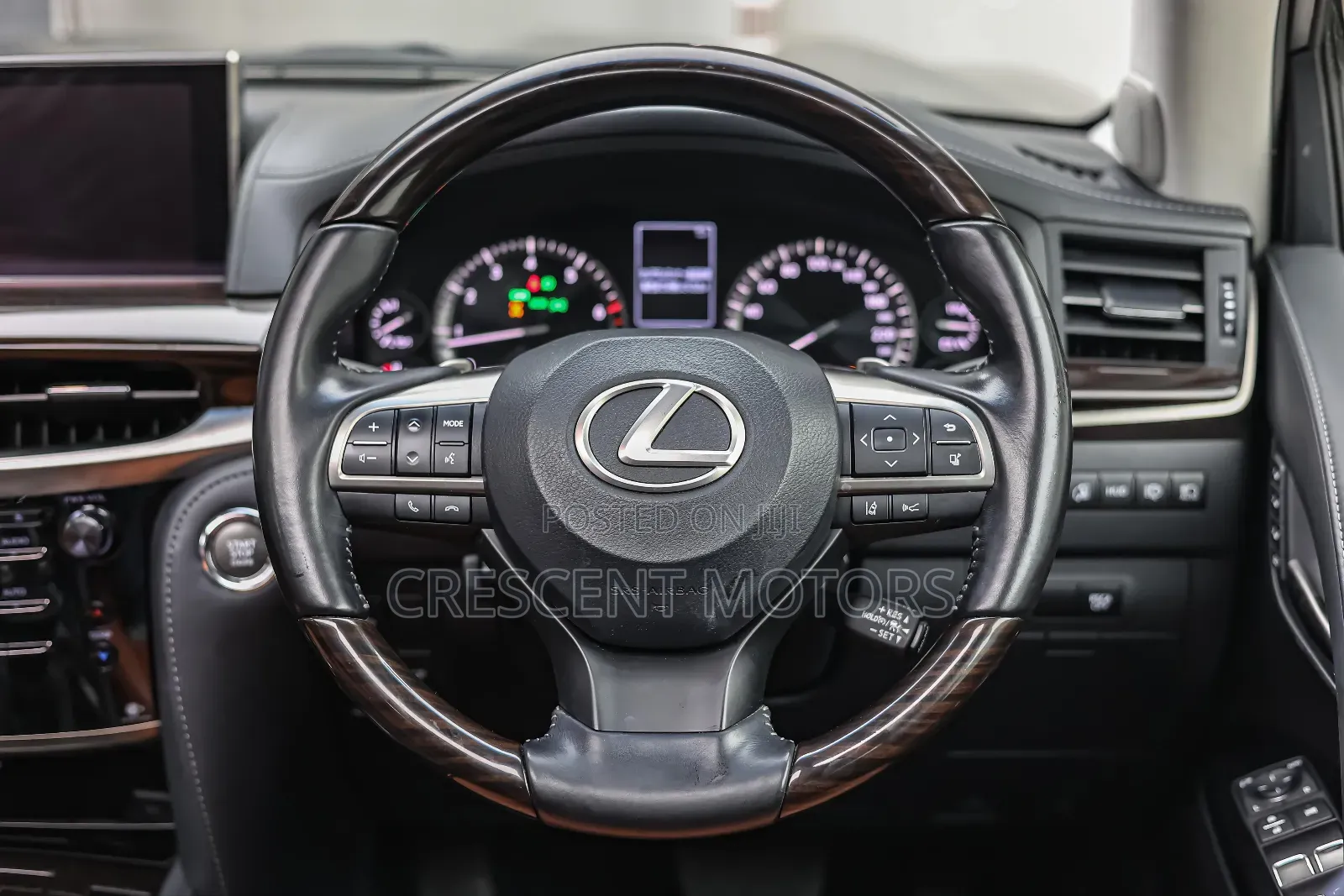 Lexus LX 2018 Black