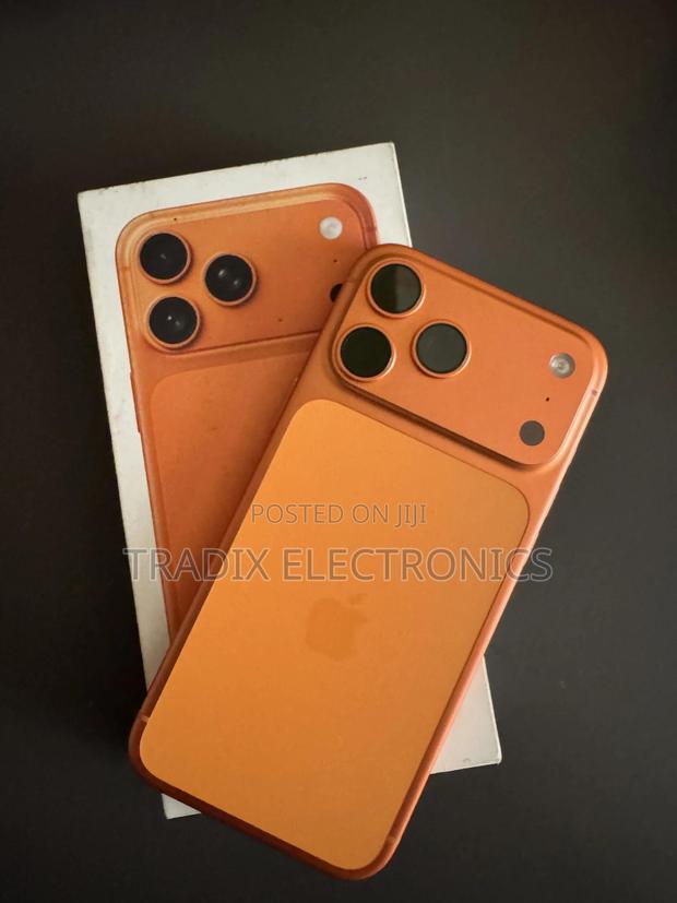 Apple iPhone 17 Pro Max 256 GB Orange - main view