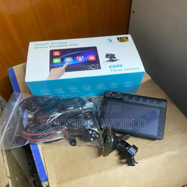 Touchscreen Car DVR C12 – 3-Angle Recording – - main view