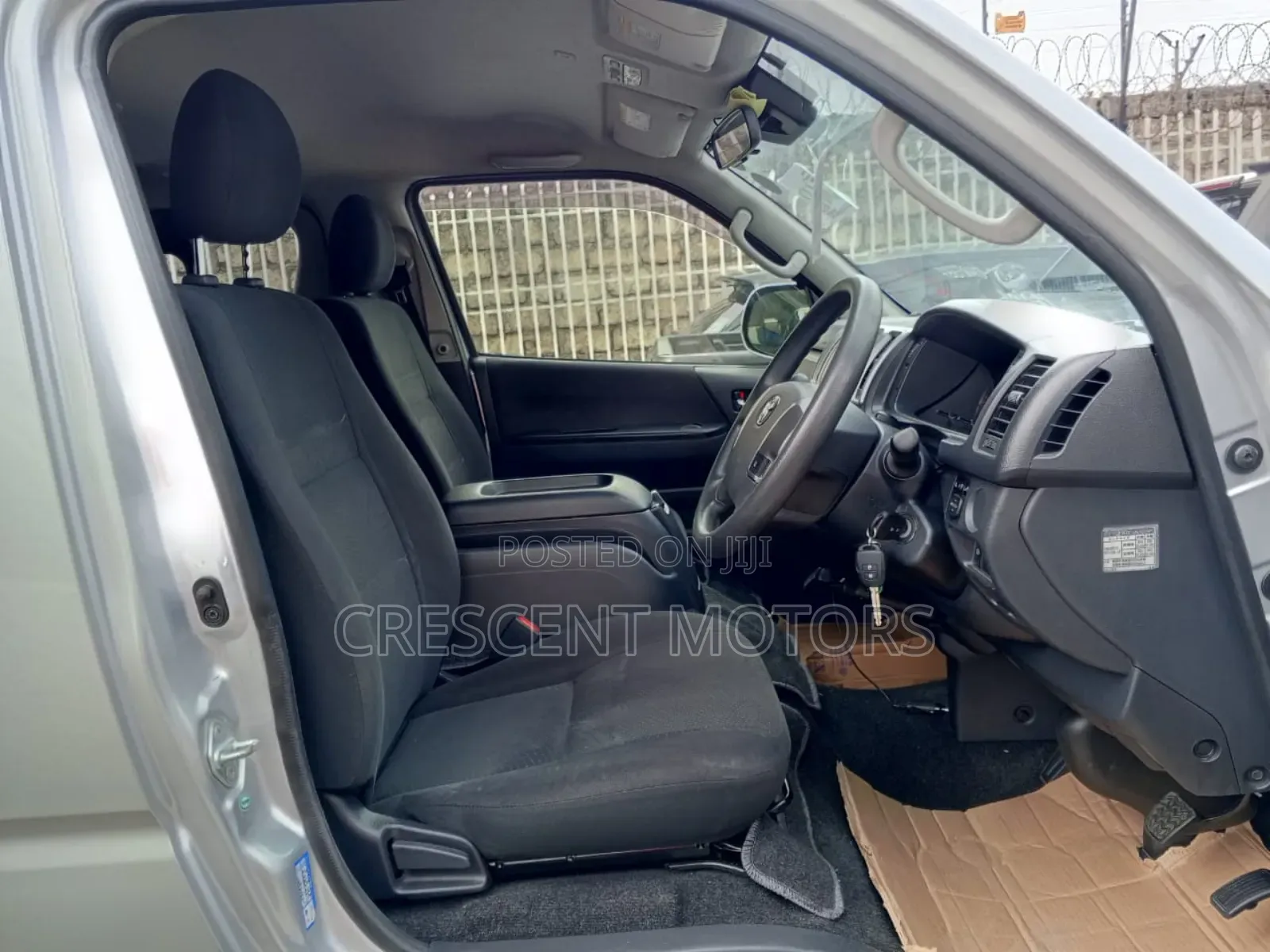 Toyota HiAce 2019 Silver