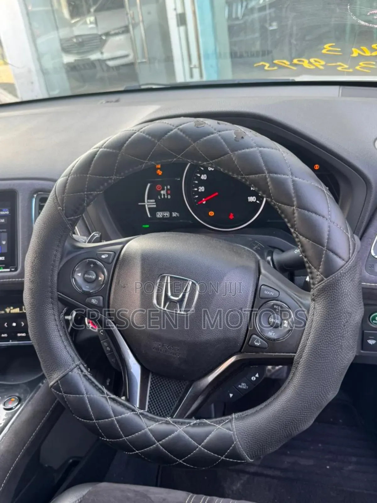 Honda Vezel 2019 White