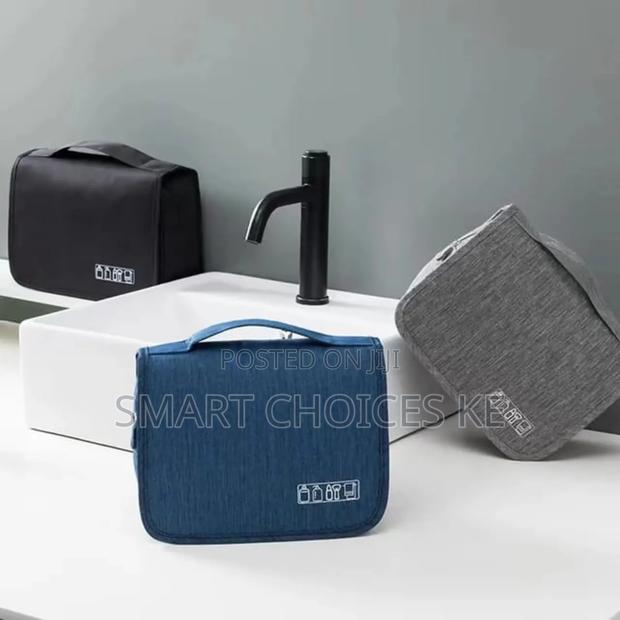 Portable Hanging Cosmetic Makeup Toiletry Bags With Hooks