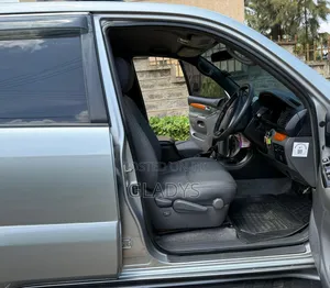 Toyota Land Cruiser Prado 2005 Silver