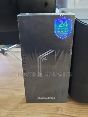 New Samsung Galaxy Z Flip6 256 GB Silver