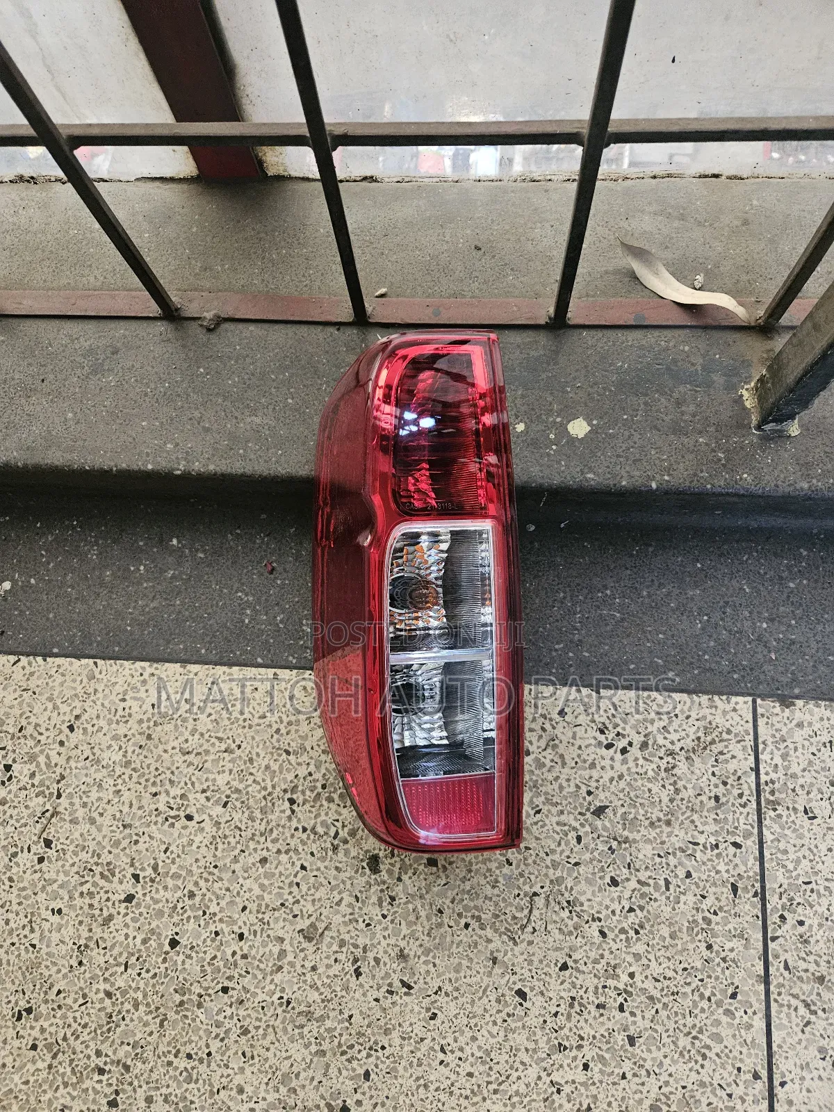 Nissan Navara Tailight