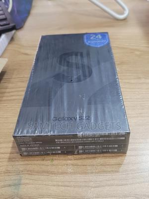 New Samsung Galaxy S22 5G 256 GB White - thumbnail 2