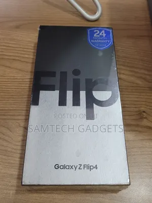 New Samsung Galaxy Z Flip4 256 GB Black