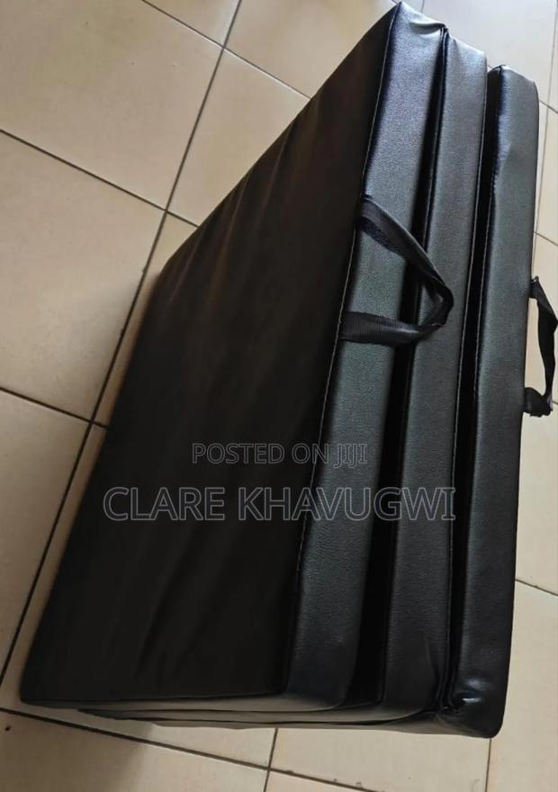 Tri Fold Yoga Mats - thumbnail 3