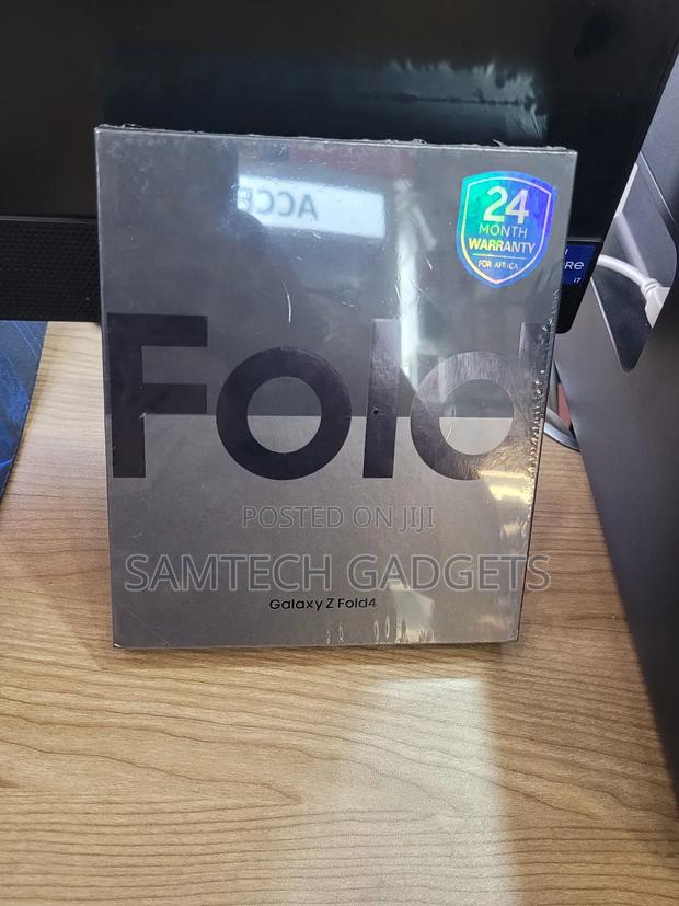 New Samsung Galaxy Z Fold4 256 GB Blue - thumbnail 3