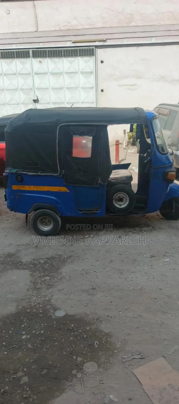 Piaggio 2023 Blue - thumbnail 4