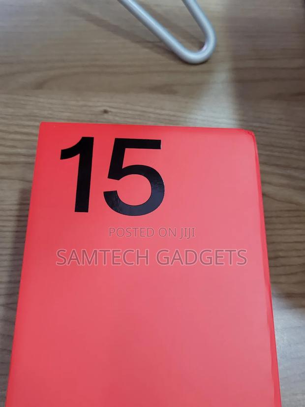 New OnePlus 15 512 GB Black - main view