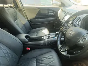 Honda Vezel 1.5 Hybrid 2WD 2018 White