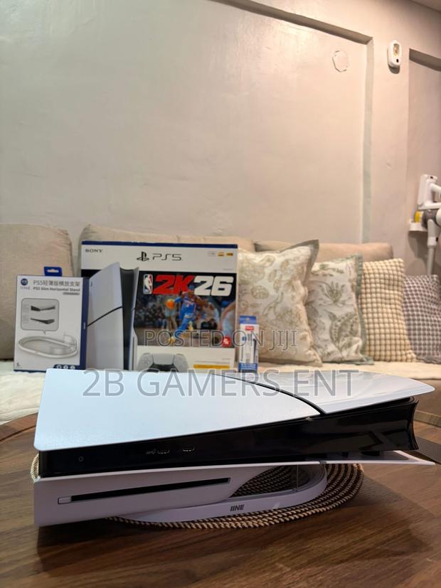 Open Box Ps5 Slim Used - thumbnail 3