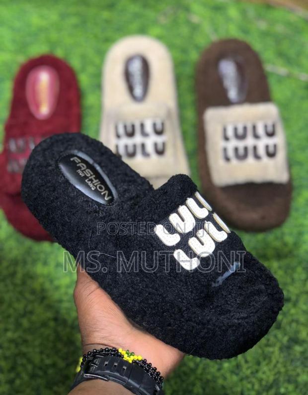 New Miu Miu Fluffy Sandals !! Size 37-42