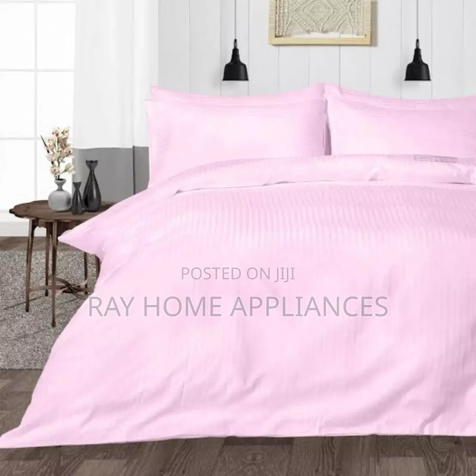 1pc Duvet Cover
1 Pc Bedsheet 
2 Pillow Cases
Size 6×7.
CLP Tc