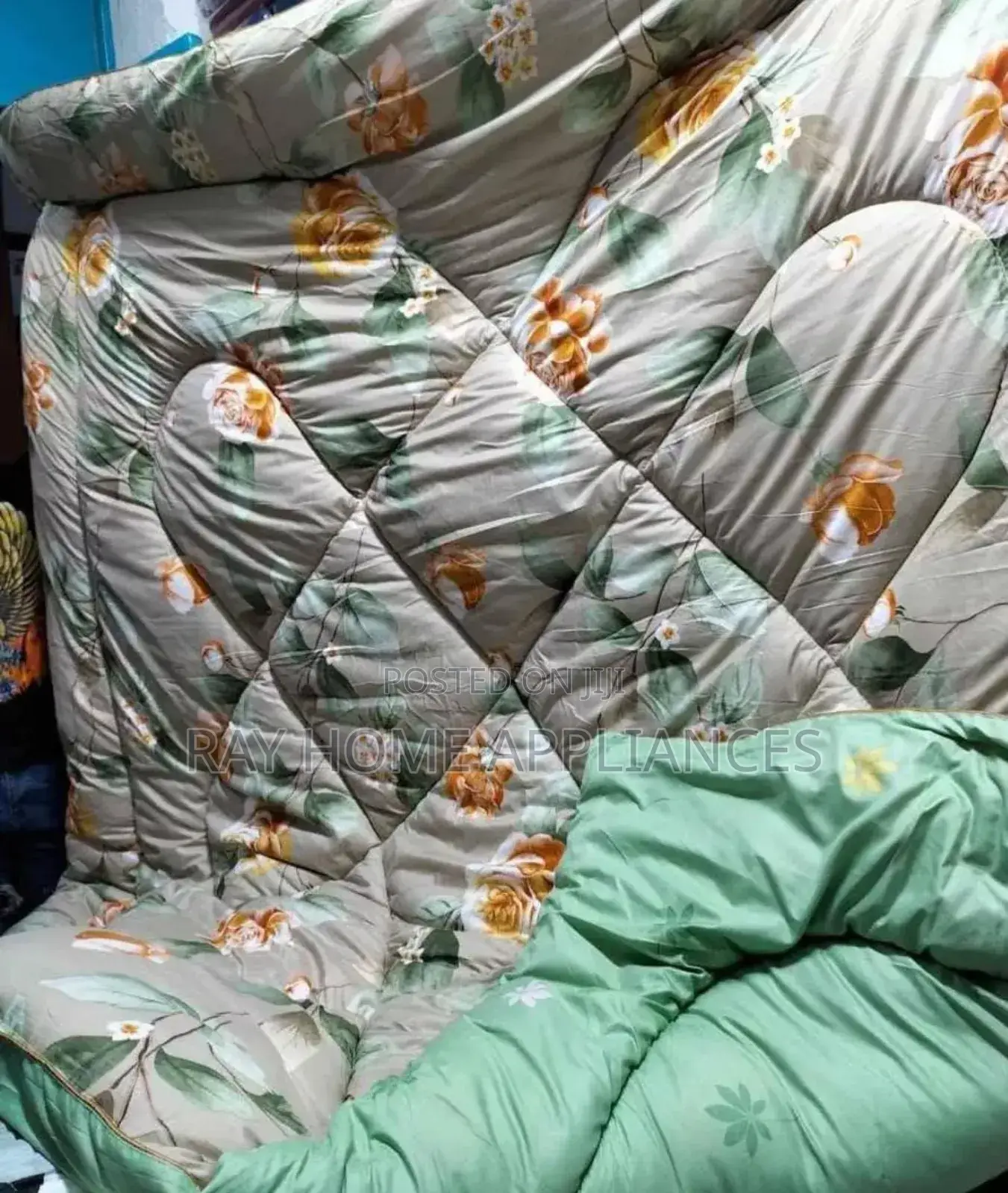 Binded Duvet.1pc Duvet,1pc Bedsheet,2pcs Pillow Cases
Size 6x7 Tc