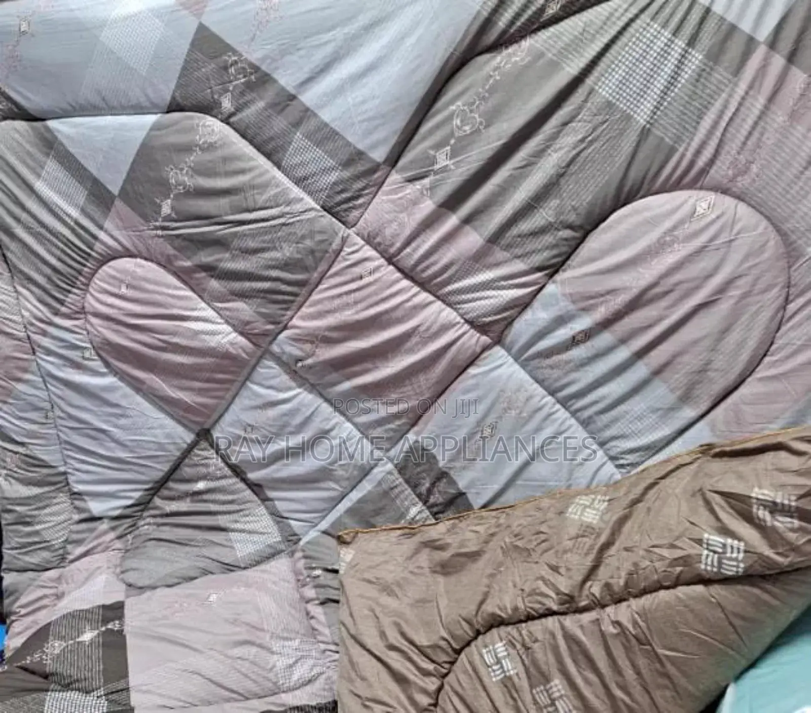Binded Duvet.1pc Duvet,1pc Bedsheet,2pcs Pillow Cases
Size 6x7 Tc
