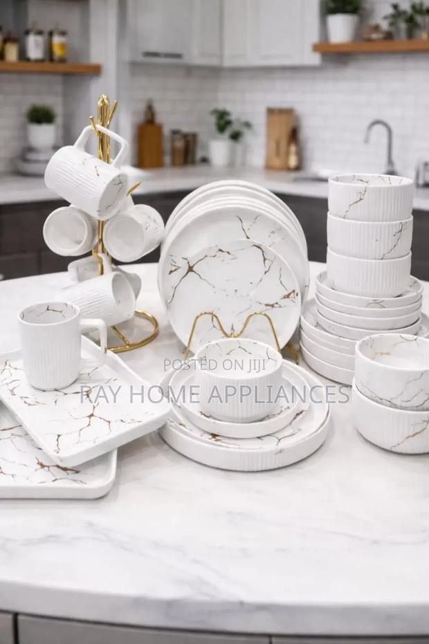 32pcs Matte Stoneware Marble FinishEuropean Porcelain Black/White