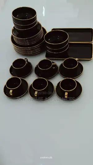 32 Pieces Elegant European Porcelain Dinner Set