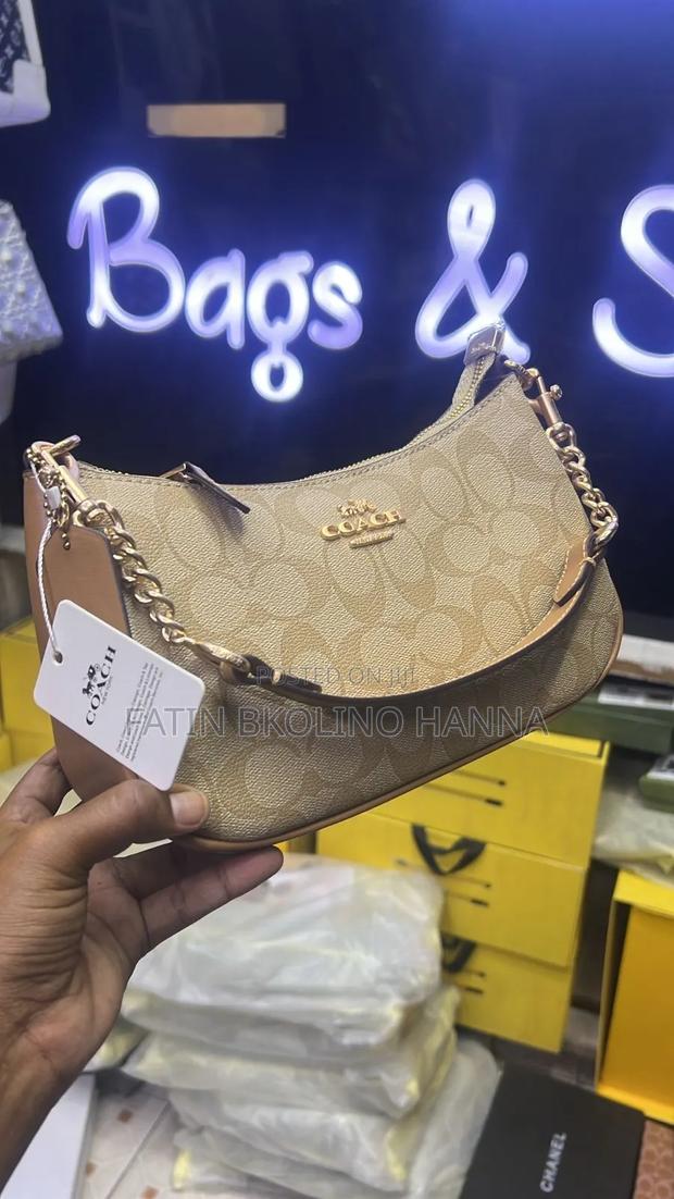 Coach Boxed Shoulder Bag - thumbnail 4