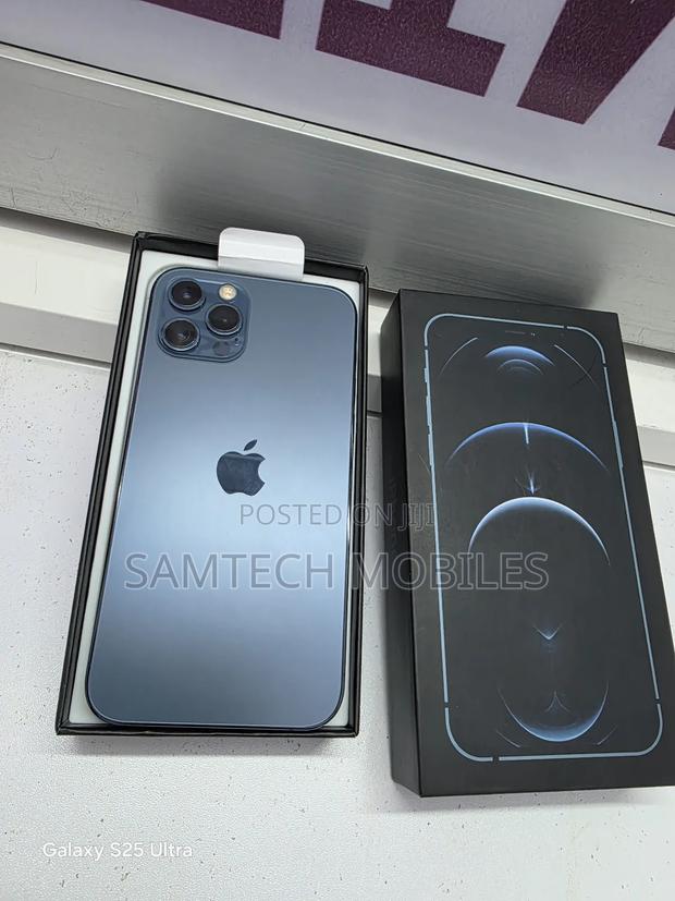 New Apple iPhone 12 Pro 256 GB Gray - thumbnail 2