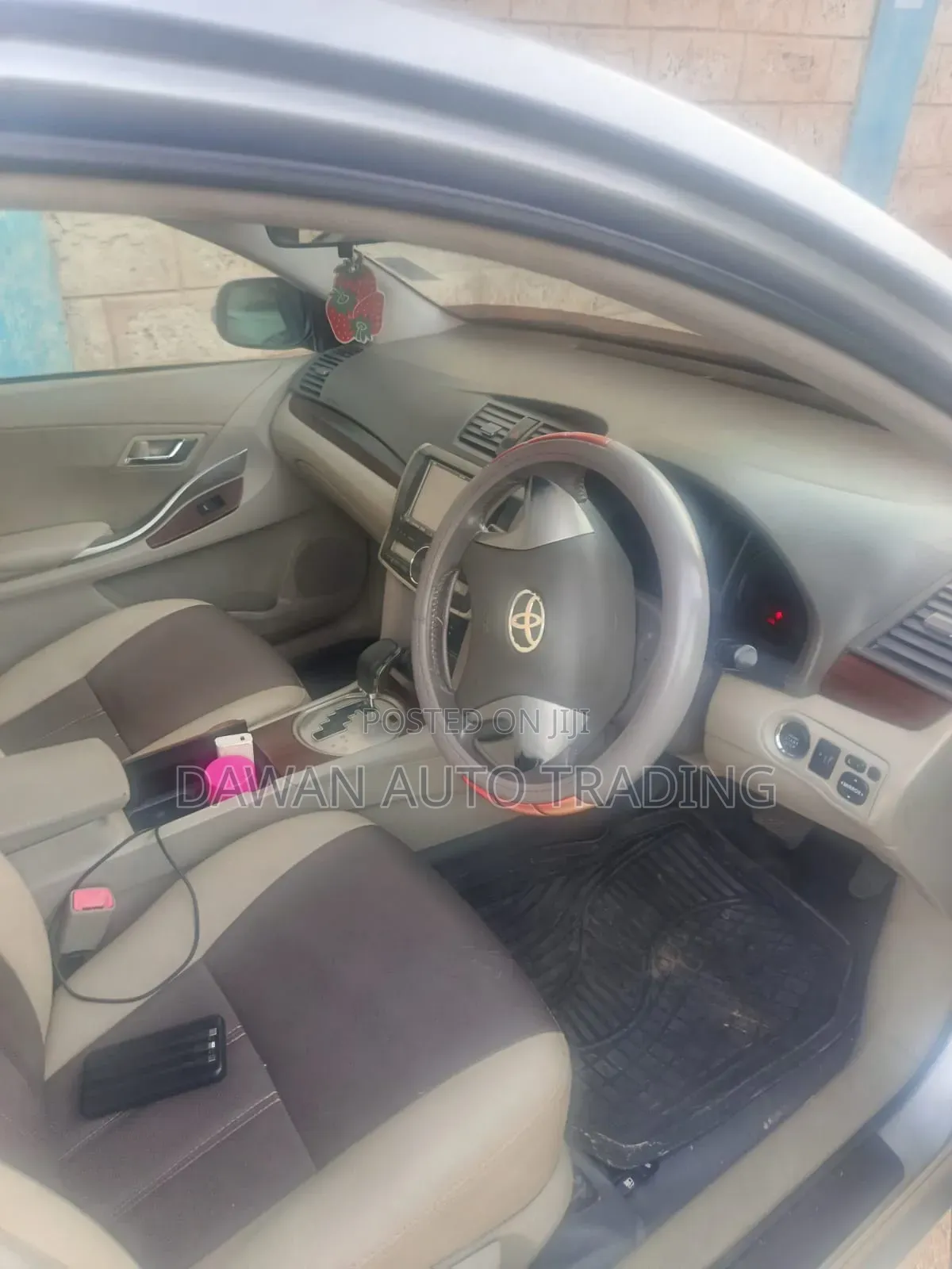 Toyota Premio 2012 Silver