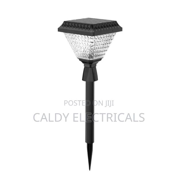 Vintage Solar-Powered Garden Light Fc6