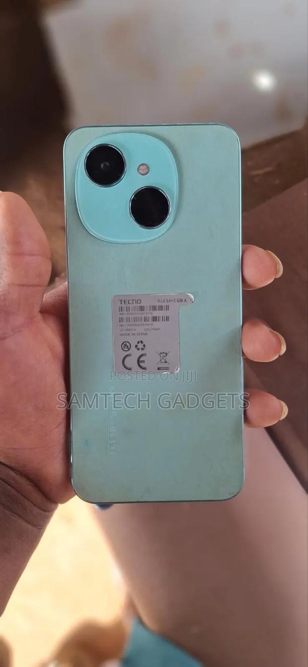 Tecno Spark Go 64 GB Blue - main view