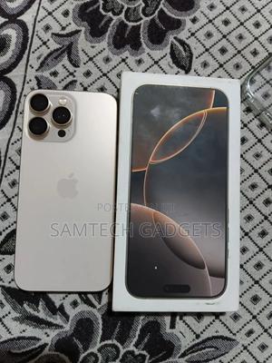 Apple iPhone 16 Pro Max 256 GB Gold - thumbnail 2