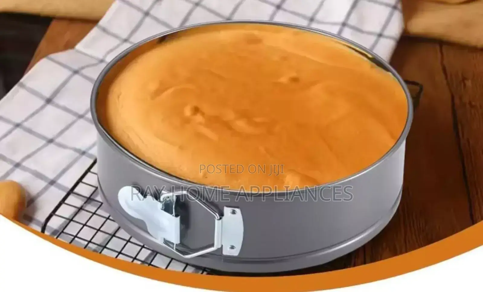 3pieces Cake Moulds/Baking Tins Size 
24cm*26cm*28cm
Non-Stick
Black
