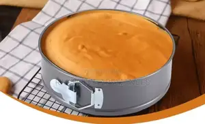 3pieces Cake Moulds/Baking Tins Size 
24cm*26cm*28cm
Non-Stick
Black