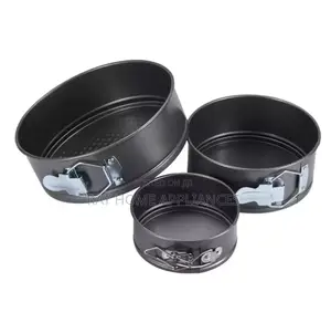 3pieces Cake Moulds/Baking Tins Size 
24cm*26cm*28cm
Non-Stick
Black