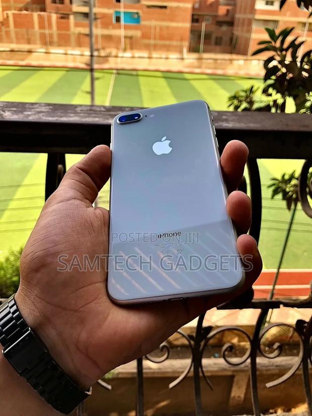 Apple iPhone 8 Plus 128 GB White - thumbnail 3