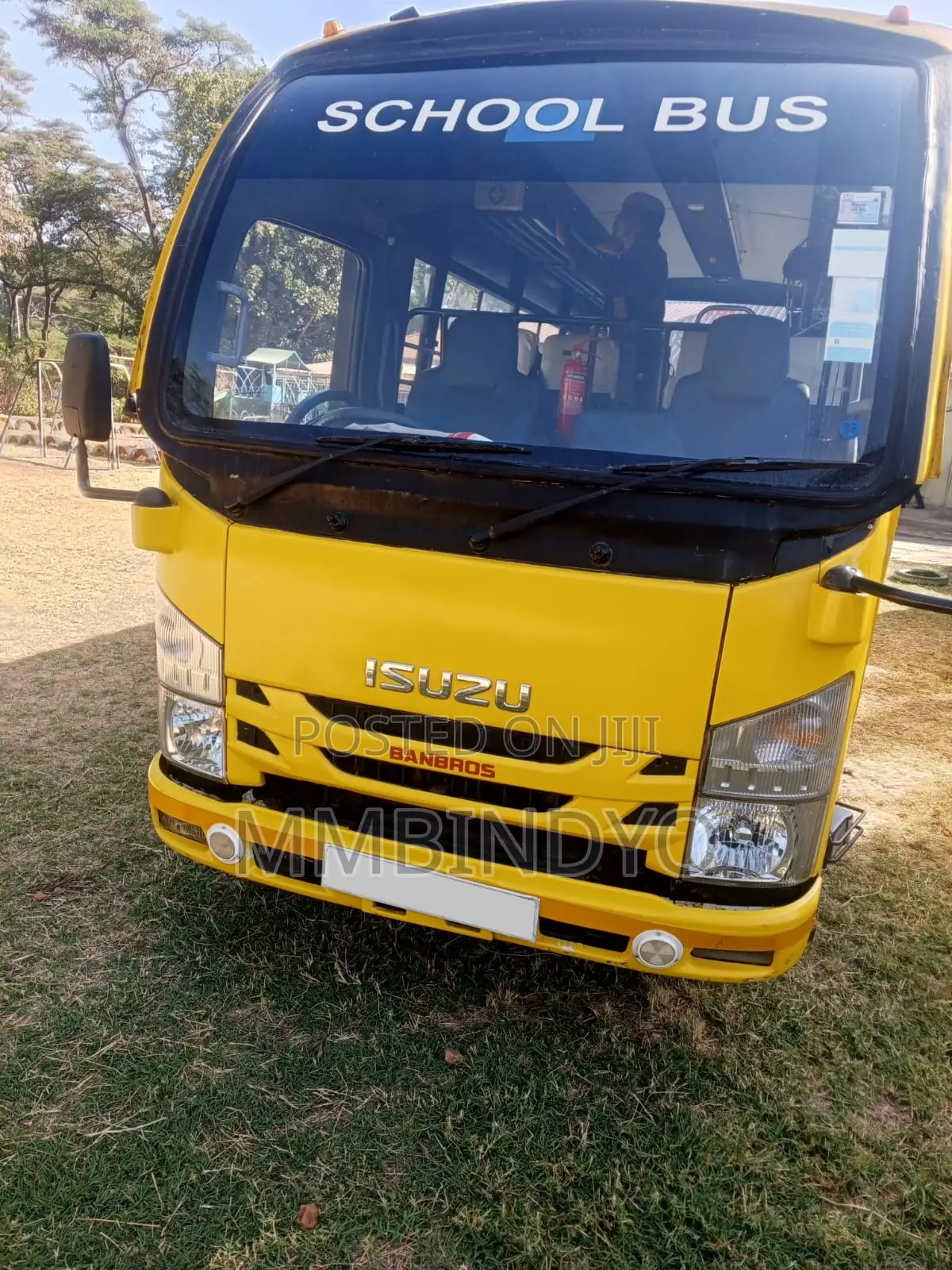 Isuzu NMR 2022 Yellow