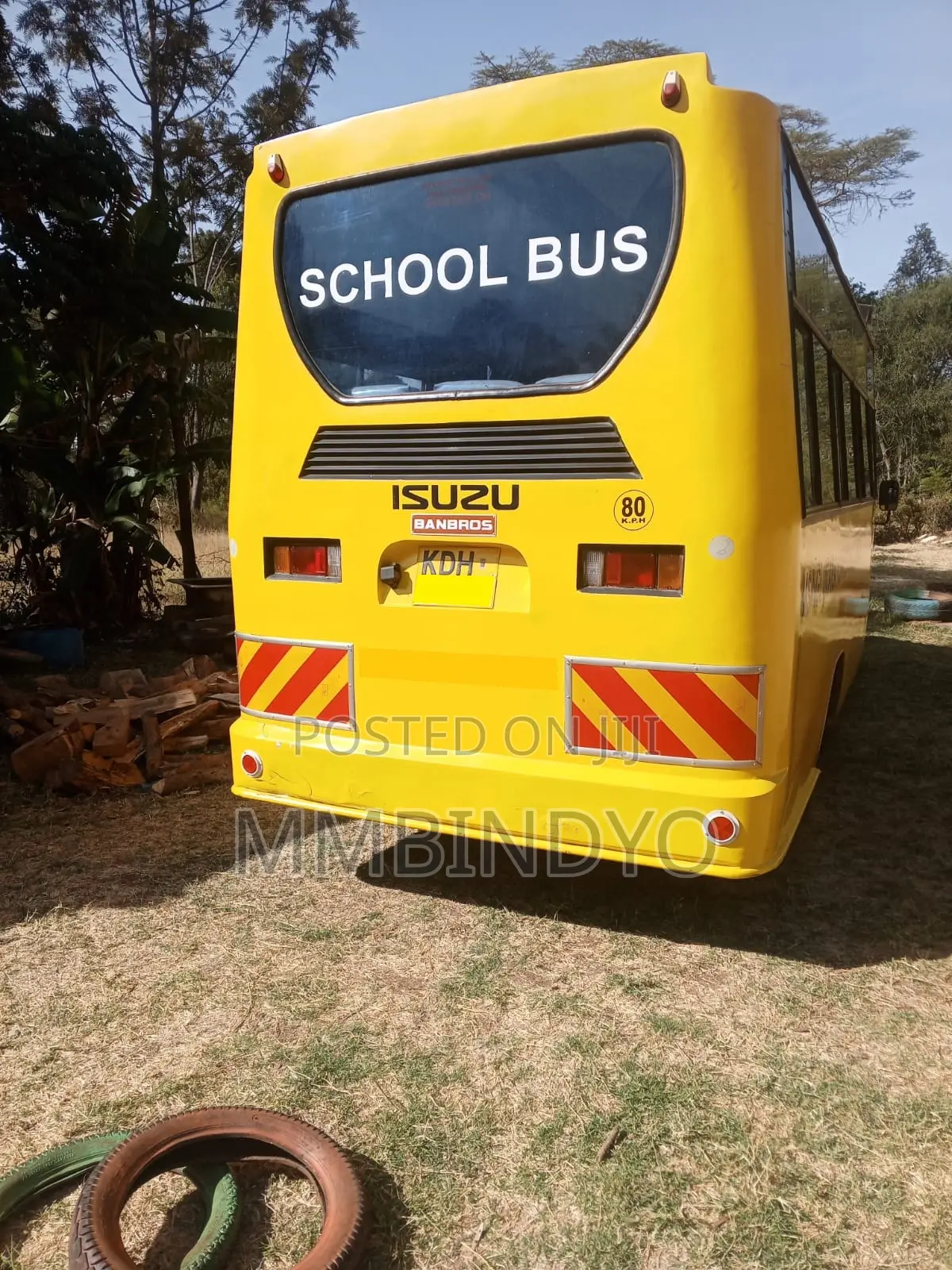 Isuzu NMR 2022 Yellow