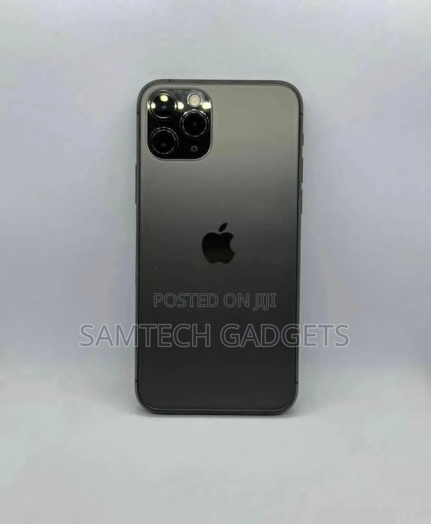 Apple iPhone 12 Pro 256 GB Gray - main view