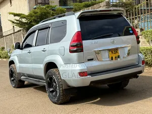 Toyota Land Cruiser Prado 2005 Silver