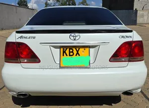 Toyota Crown 2006 White