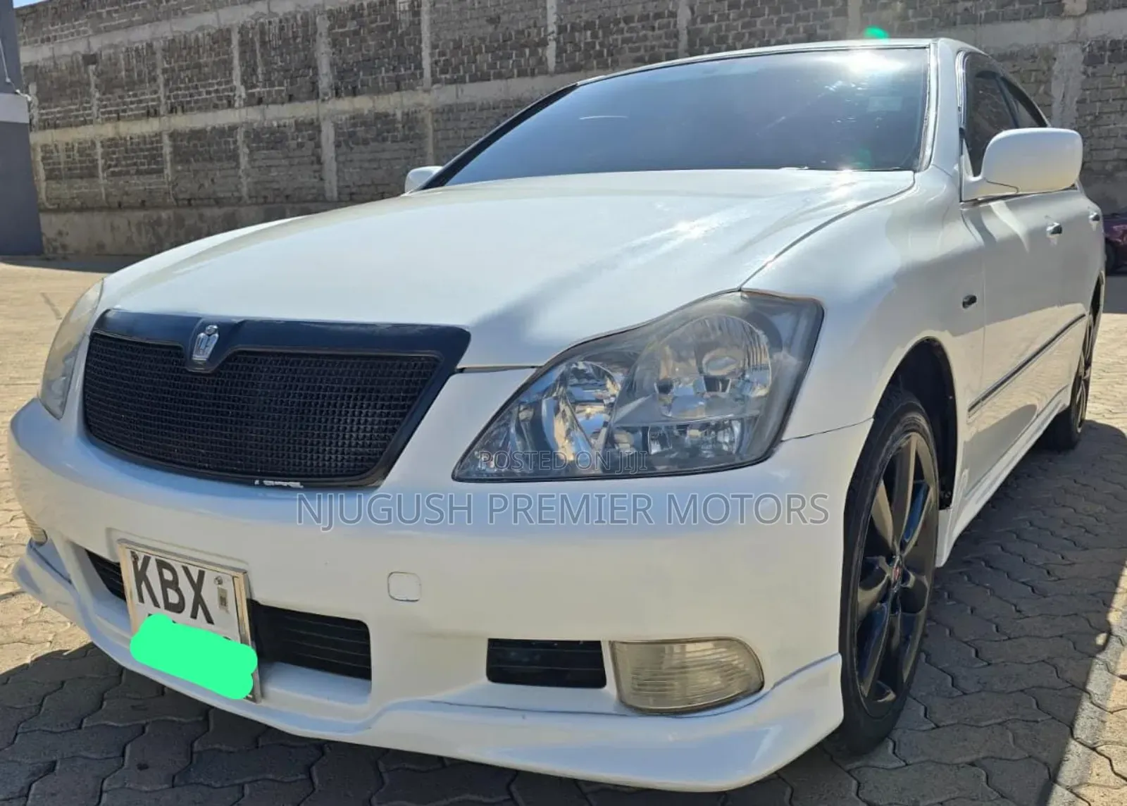Toyota Crown 2006 White