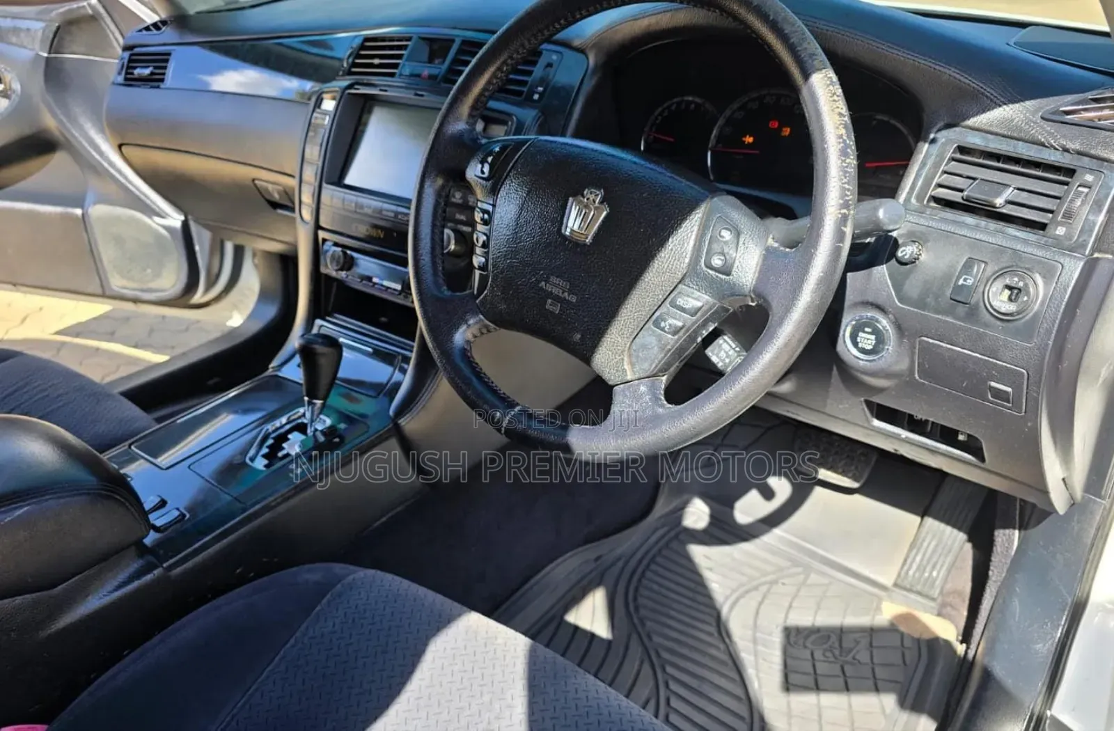 Toyota Crown 2006 White