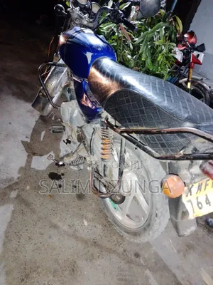 Bajaj Boxer 100 2022 Blue