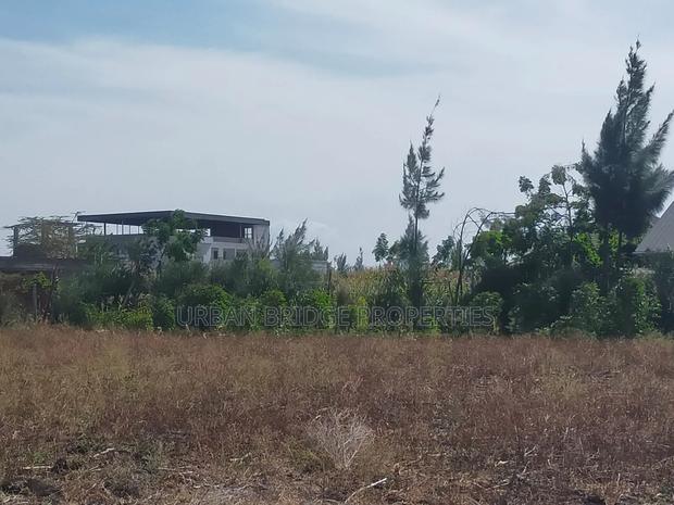 100x100 Plot for Sale (Quarter an Acre) - thumbnail 14